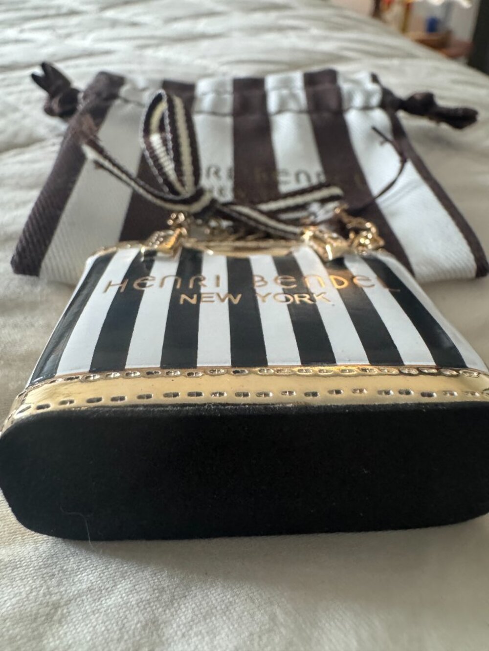 Henri Bendel Gold Chain Centenial Striped Bag Ornament NWOT - Picture 2 of 3